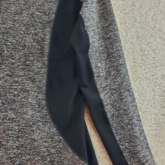 Athleta Sweater Black Colorblock Running Wild Half Zip Workout Athletic Top Sz M - Picture 5 of 11